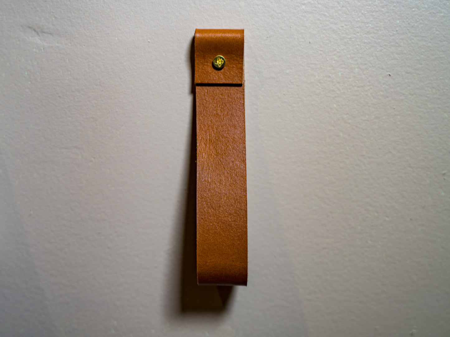 Milwaukee Leather Wall Hanging Strap - Natural Wall Paneling - olpr.