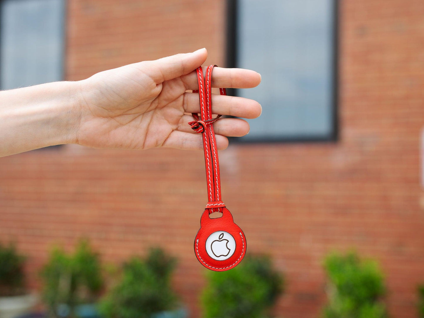 Italian Leather AirTag Bag Charm AirTag - olpr.