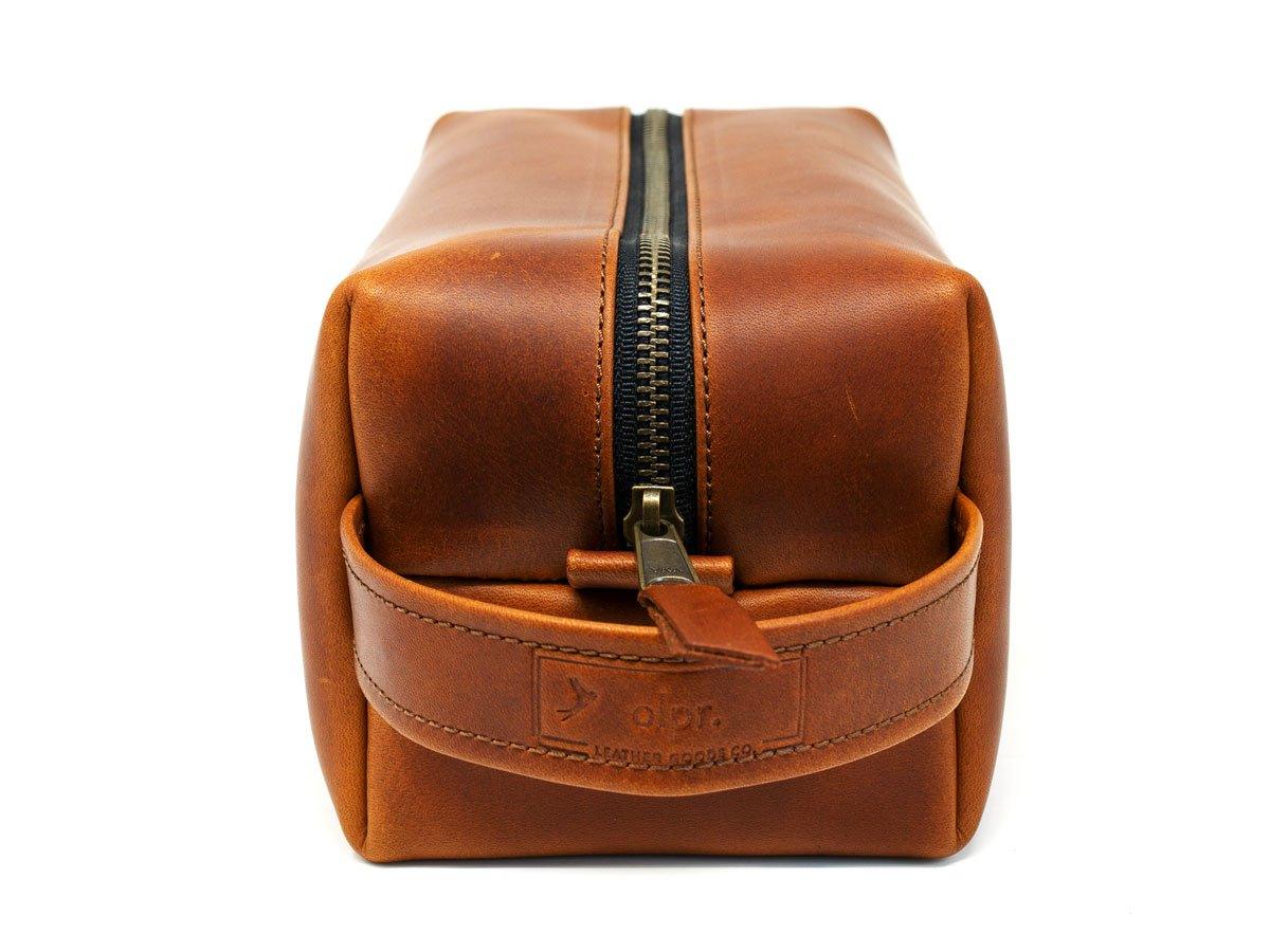 Milwaukee Leather Dopp Kit with Handle - Tan Toiletry Bag - olpr.