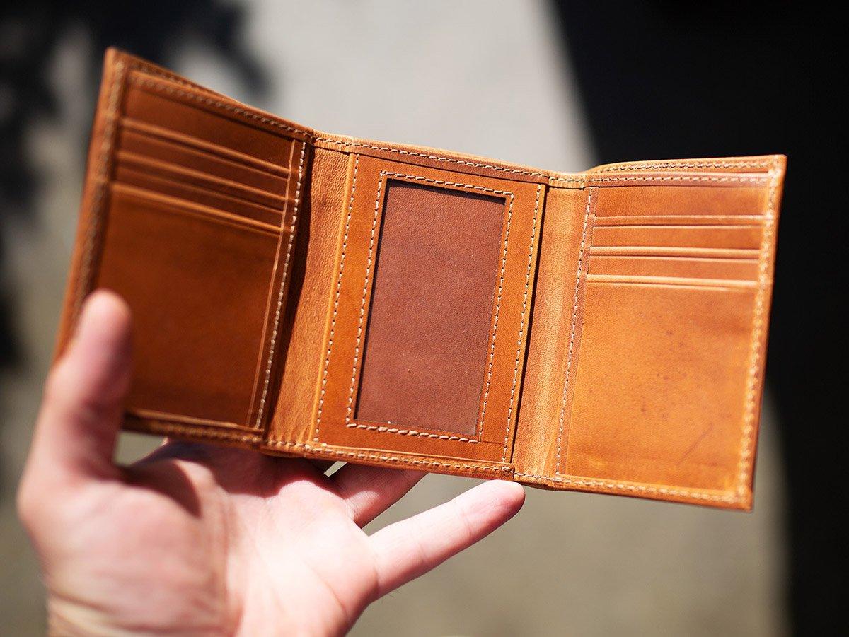 Milwaukee Leather Trifold Wallet - Natural