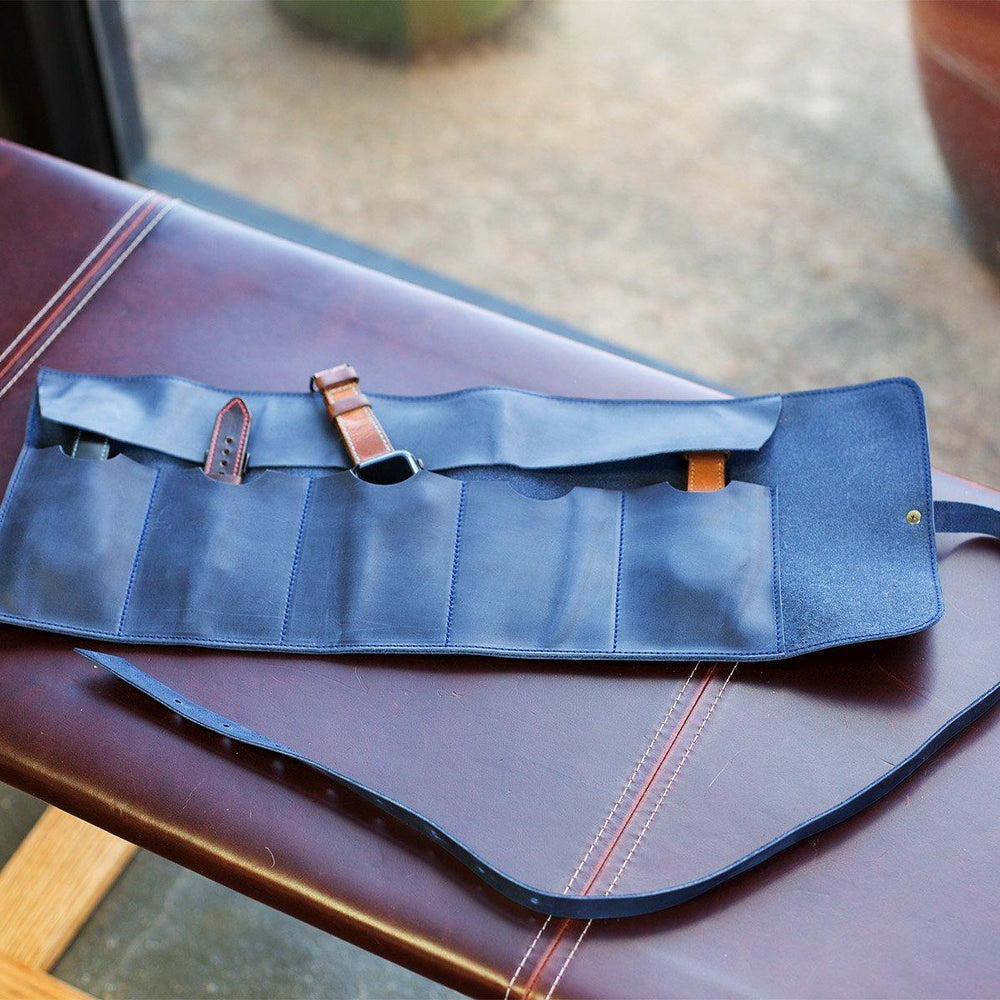 
                      
                        Crazy Horse Leather Watch Roll - Navy Watch Case - olpr.
                      
                    