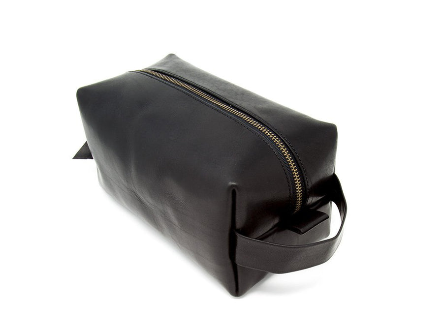 Milwaukee Leather Dopp Kit with Handle - Black Toiletry Bag - olpr.