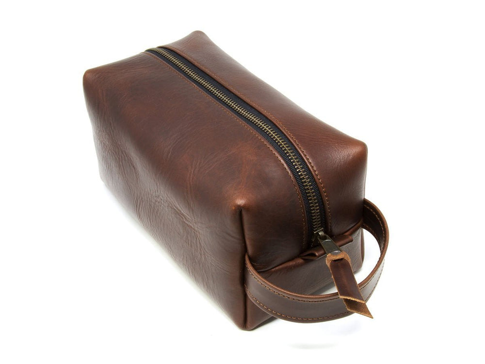 
                      
                        Milwaukee Leather Dopp Kit with Handle - Brown Toiletry Bag - olpr.
                      
                    