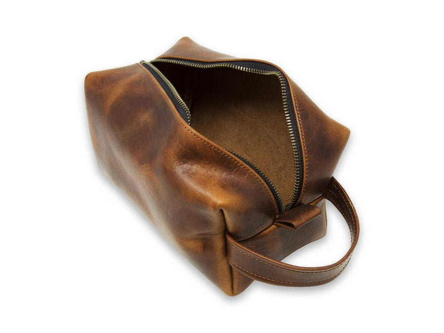 Milwaukee Leather Dopp Kit with Handle - Chestnut Toiletry Bag - olpr.