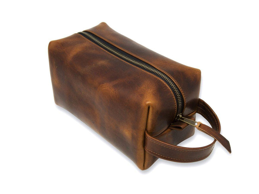 Milwaukee Leather Dopp Kit with Handle - Chestnut Toiletry Bag - olpr.