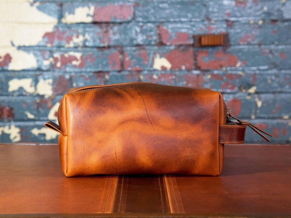 
                      
                        Milwaukee Leather Dopp Kit with Handle - Natural Toiletry Bag - olpr.
                      
                    